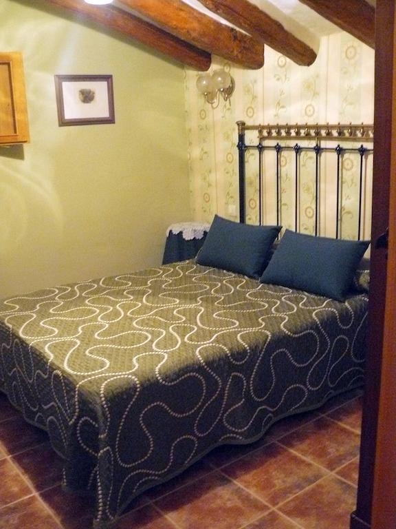 Casa Rural Torre De Campos Ainzon Room photo