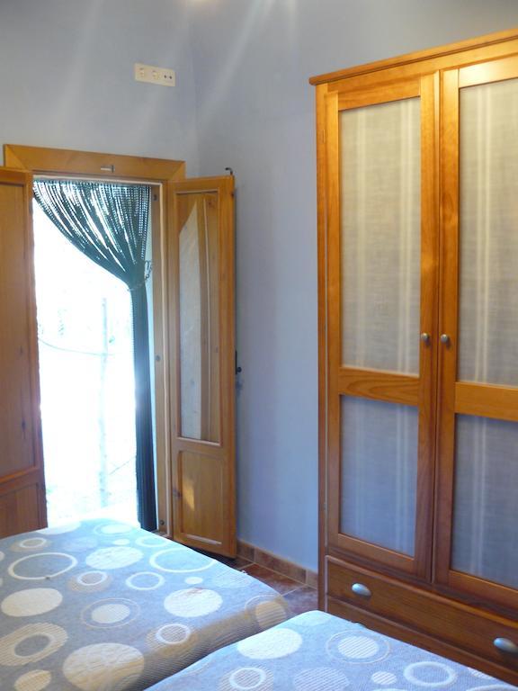 Casa Rural Torre De Campos Ainzon Room photo